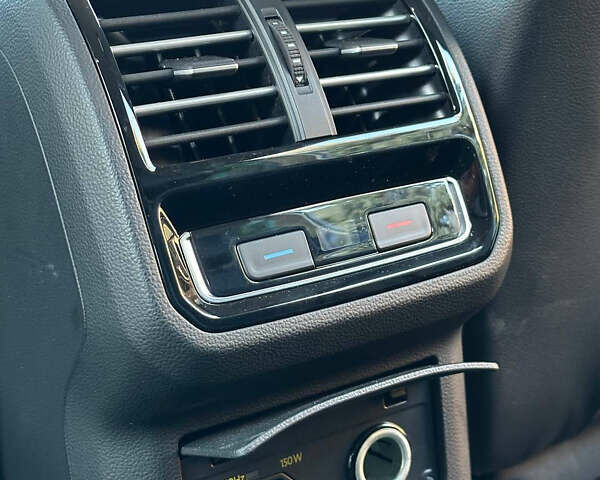 Черный Фольксваген Пассат, объемом двигателя 2 л и пробегом 190 тыс. км за 17200 $, фото 28 на Automoto.ua