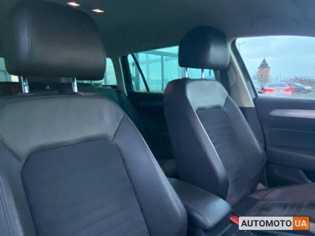 Чорний Фольксваген Пассат, об'ємом двигуна 2 л та пробігом 235 тис. км за 18600 $, фото 26 на Automoto.ua