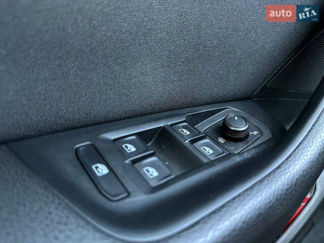 Чорний Фольксваген Пассат, об'ємом двигуна 1.97 л та пробігом 228 тис. км за 15200 $, фото 12 на Automoto.ua