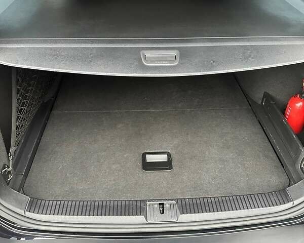 Черный Фольксваген Пассат, объемом двигателя 1.97 л и пробегом 206 тыс. км за 17700 $, фото 12 на Automoto.ua