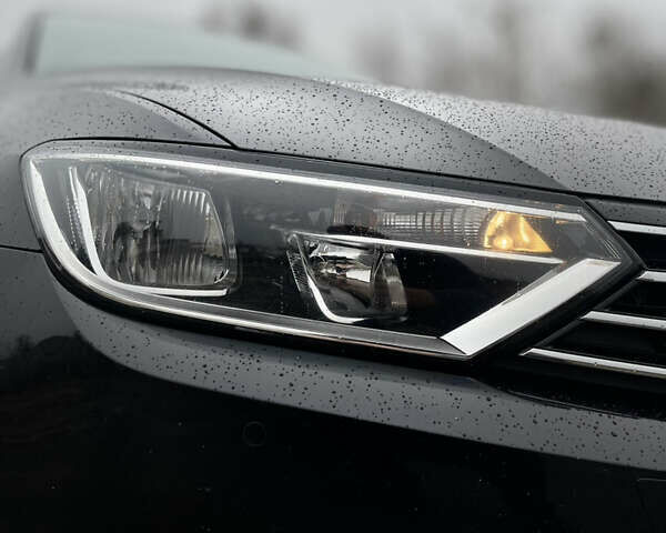 Черный Фольксваген Пассат, объемом двигателя 1.97 л и пробегом 281 тыс. км за 18099 $, фото 75 на Automoto.ua