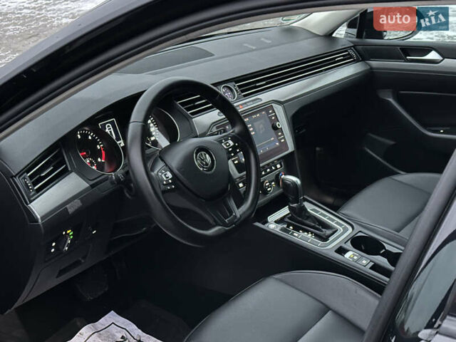 Чорний Фольксваген Пассат, об'ємом двигуна 1.97 л та пробігом 262 тис. км за 15700 $, фото 14 на Automoto.ua