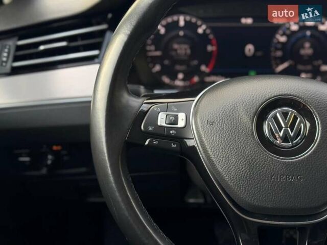 Чорний Фольксваген Пассат, об'ємом двигуна 1.97 л та пробігом 147 тис. км за 25999 $, фото 36 на Automoto.ua
