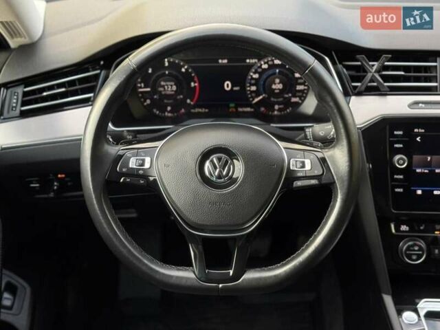 Чорний Фольксваген Пассат, об'ємом двигуна 1.97 л та пробігом 147 тис. км за 25999 $, фото 23 на Automoto.ua