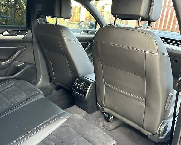 Черный Фольксваген Пассат, объемом двигателя 2 л и пробегом 186 тыс. км за 20499 $, фото 144 на Automoto.ua