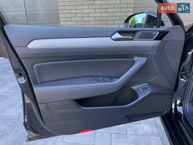 Черный Фольксваген Пассат, объемом двигателя 1.97 л и пробегом 200 тыс. км за 23300 $, фото 50 на Automoto.ua