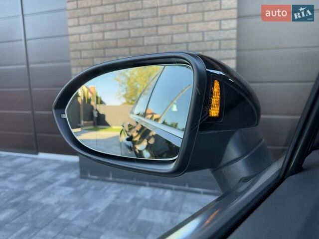 Черный Фольксваген Пассат, объемом двигателя 1.97 л и пробегом 200 тыс. км за 23300 $, фото 53 на Automoto.ua