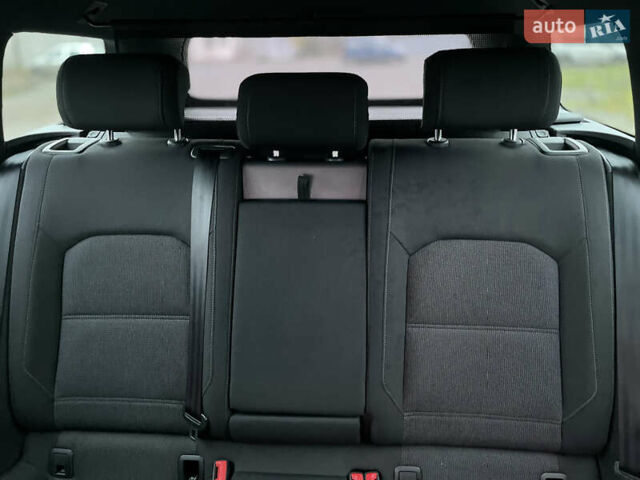 Черный Фольксваген Пассат, объемом двигателя 1.97 л и пробегом 281 тыс. км за 18099 $, фото 53 на Automoto.ua