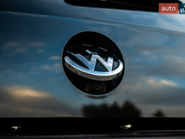 Черный Фольксваген Пассат, объемом двигателя 2 л и пробегом 215 тыс. км за 21700 $, фото 51 на Automoto.ua