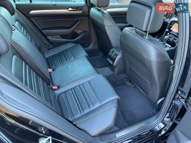 Черный Фольксваген Пассат, объемом двигателя 1.97 л и пробегом 200 тыс. км за 23300 $, фото 71 на Automoto.ua