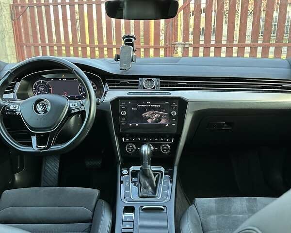 Чорний Фольксваген Пассат, об'ємом двигуна 1.97 л та пробігом 186 тис. км за 20450 $, фото 66 на Automoto.ua