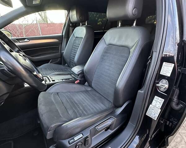 Черный Фольксваген Пассат, объемом двигателя 2 л и пробегом 186 тыс. км за 20499 $, фото 116 на Automoto.ua