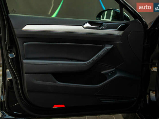 Черный Фольксваген Пассат, объемом двигателя 2 л и пробегом 215 тыс. км за 21700 $, фото 53 на Automoto.ua