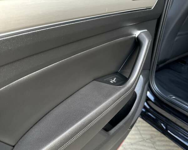 Черный Фольксваген Пассат, объемом двигателя 2 л и пробегом 186 тыс. км за 20499 $, фото 123 на Automoto.ua