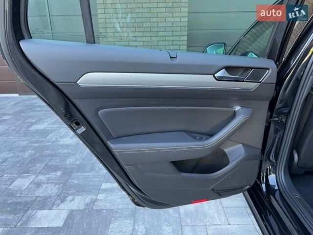 Черный Фольксваген Пассат, объемом двигателя 1.97 л и пробегом 200 тыс. км за 23300 $, фото 61 на Automoto.ua