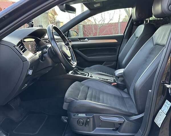 Черный Фольксваген Пассат, объемом двигателя 2 л и пробегом 186 тыс. км за 20499 $, фото 108 на Automoto.ua