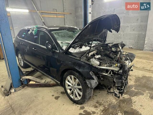 Черный Фольксваген Пассат, объемом двигателя 1.97 л и пробегом 300 тыс. км за 5800 $, фото 4 на Automoto.ua