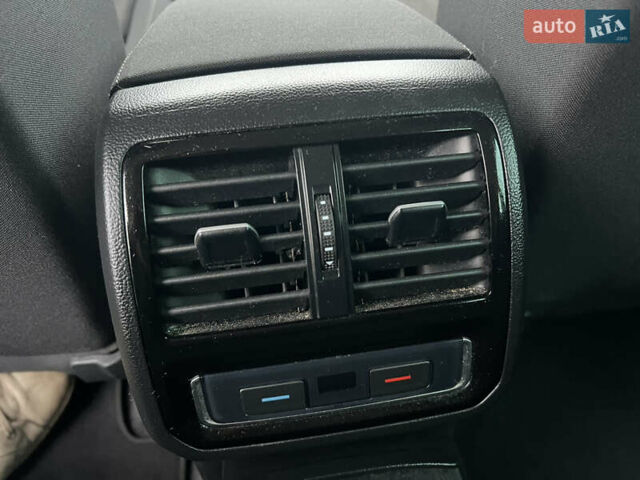 Черный Фольксваген Пассат, объемом двигателя 1.97 л и пробегом 250 тыс. км за 18400 $, фото 33 на Automoto.ua