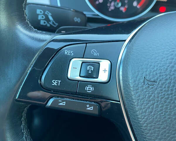 Черный Фольксваген Пассат, объемом двигателя 2 л и пробегом 235 тыс. км за 19771 $, фото 24 на Automoto.ua