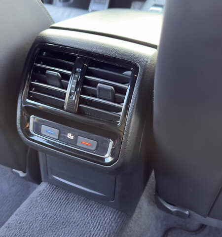 Чорний Фольксваген Пассат, об'ємом двигуна 1.97 л та пробігом 175 тис. км за 21900 $, фото 27 на Automoto.ua