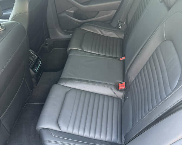 Черный Фольксваген Пассат, объемом двигателя 1.97 л и пробегом 187 тыс. км за 22350 $, фото 5 на Automoto.ua