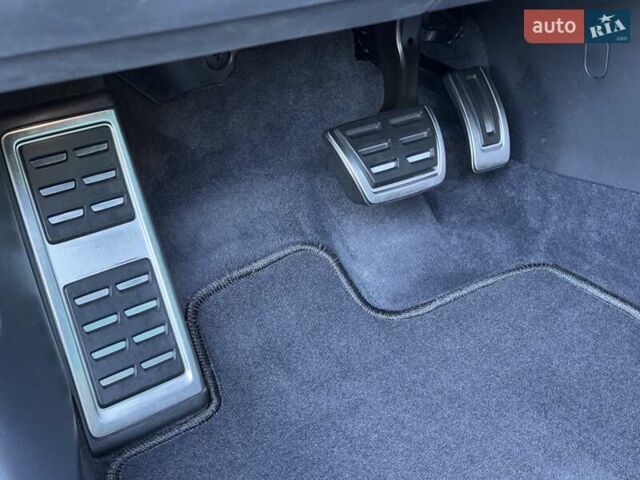 Черный Фольксваген Пассат, объемом двигателя 1.97 л и пробегом 200 тыс. км за 23300 $, фото 56 на Automoto.ua