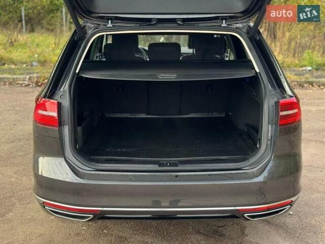 Чорний Фольксваген Пассат, об'ємом двигуна 1.97 л та пробігом 147 тис. км за 25999 $, фото 24 на Automoto.ua