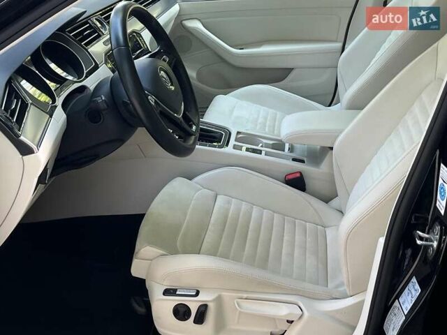 Чорний Фольксваген Пассат, об'ємом двигуна 2 л та пробігом 107 тис. км за 27440 $, фото 21 на Automoto.ua