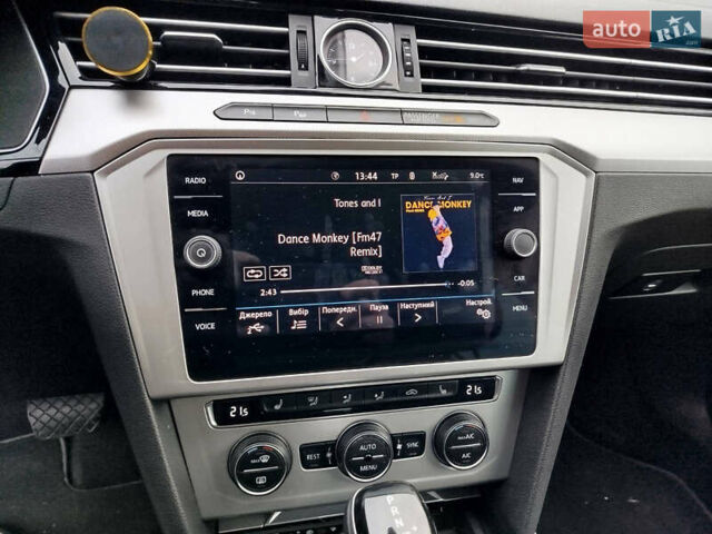 Чорний Фольксваген Пассат, об'ємом двигуна 1.98 л та пробігом 260 тис. км за 17700 $, фото 11 на Automoto.ua