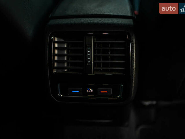 Черный Фольксваген Пассат, объемом двигателя 2 л и пробегом 215 тыс. км за 21700 $, фото 49 на Automoto.ua