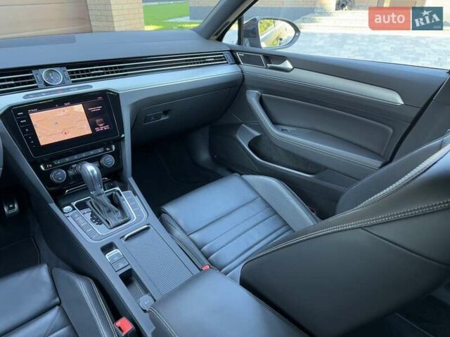 Черный Фольксваген Пассат, объемом двигателя 1.97 л и пробегом 200 тыс. км за 23300 $, фото 25 на Automoto.ua