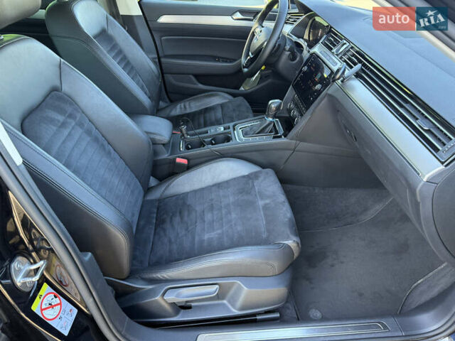 Чорний Фольксваген Пассат, об'ємом двигуна 2 л та пробігом 274 тис. км за 17650 $, фото 24 на Automoto.ua