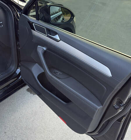 Чорний Фольксваген Пассат, об'ємом двигуна 1.97 л та пробігом 175 тис. км за 21900 $, фото 23 на Automoto.ua