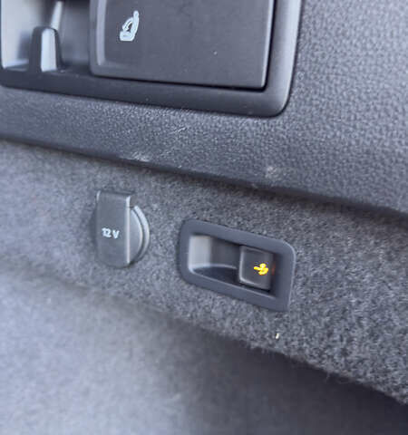 Чорний Фольксваген Пассат, об'ємом двигуна 1.97 л та пробігом 175 тис. км за 21900 $, фото 33 на Automoto.ua