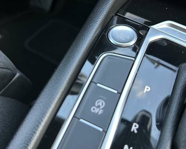 Черный Фольксваген Пассат, объемом двигателя 2 л и пробегом 186 тыс. км за 19950 $, фото 78 на Automoto.ua