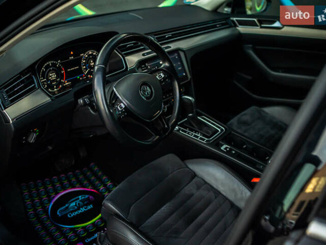 Черный Фольксваген Пассат, объемом двигателя 2 л и пробегом 215 тыс. км за 21700 $, фото 34 на Automoto.ua