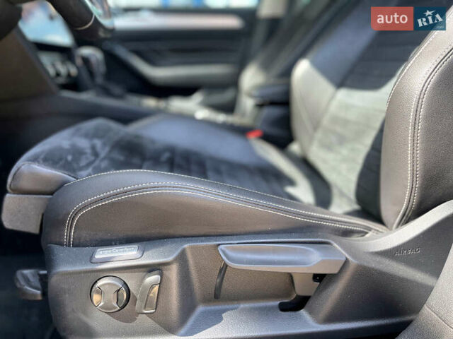 Черный Фольксваген Пассат, объемом двигателя 2 л и пробегом 188 тыс. км за 21998 $, фото 13 на Automoto.ua