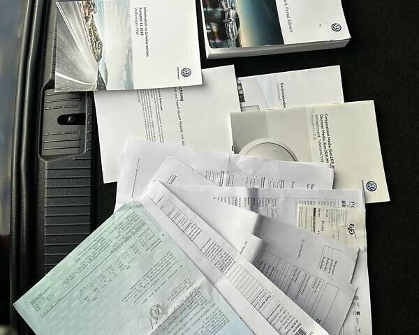 Черный Фольксваген Пассат, объемом двигателя 2 л и пробегом 186 тыс. км за 19950 $, фото 133 на Automoto.ua