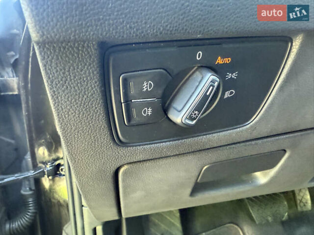 Чорний Фольксваген Пассат, об'ємом двигуна 2 л та пробігом 274 тис. км за 17650 $, фото 10 на Automoto.ua