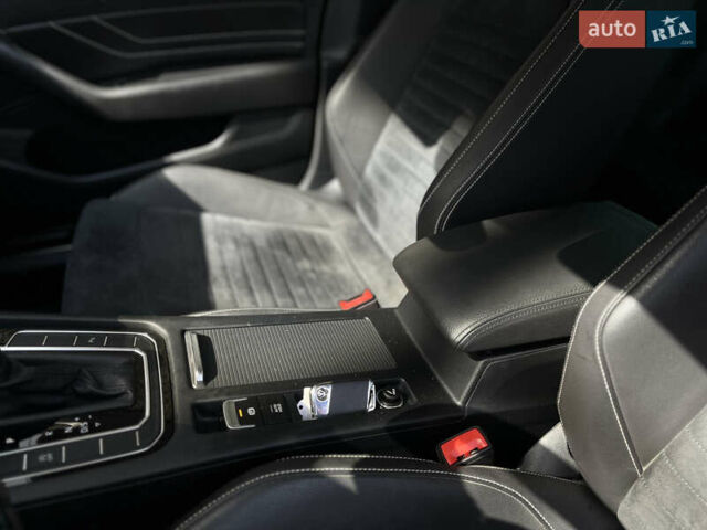 Черный Фольксваген Пассат, объемом двигателя 2 л и пробегом 188 тыс. км за 21998 $, фото 19 на Automoto.ua