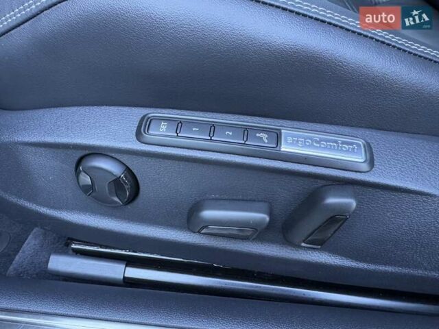 Черный Фольксваген Пассат, объемом двигателя 1.97 л и пробегом 200 тыс. км за 23300 $, фото 55 на Automoto.ua