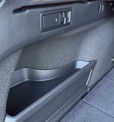 Чорний Фольксваген Пассат, об'ємом двигуна 1.97 л та пробігом 175 тис. км за 21900 $, фото 32 на Automoto.ua