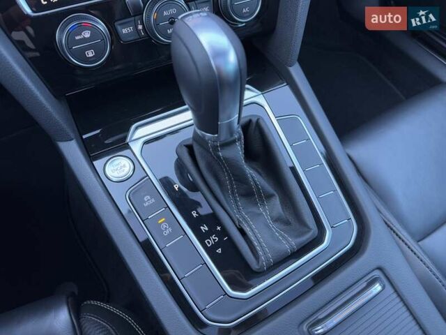 Черный Фольксваген Пассат, объемом двигателя 1.97 л и пробегом 200 тыс. км за 23300 $, фото 46 на Automoto.ua