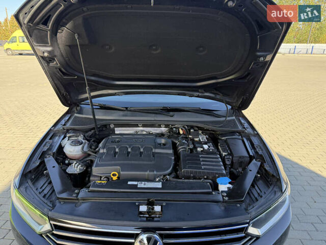 Чорний Фольксваген Пассат, об'ємом двигуна 2 л та пробігом 274 тис. км за 17650 $, фото 38 на Automoto.ua