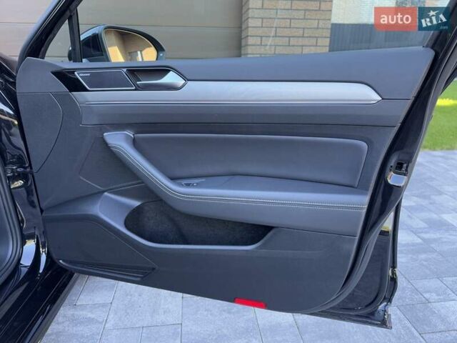 Черный Фольксваген Пассат, объемом двигателя 1.97 л и пробегом 200 тыс. км за 23300 $, фото 72 на Automoto.ua