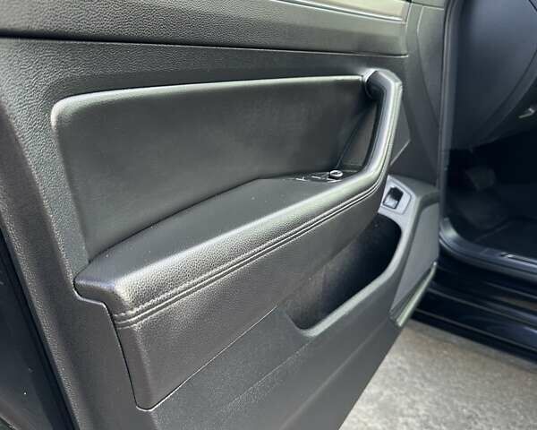 Черный Фольксваген Пассат, объемом двигателя 2 л и пробегом 186 тыс. км за 19950 $, фото 81 на Automoto.ua