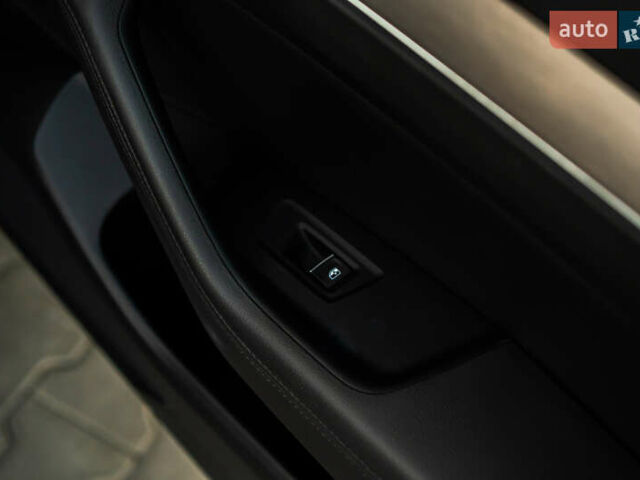 Черный Фольксваген Пассат, объемом двигателя 2 л и пробегом 215 тыс. км за 21700 $, фото 60 на Automoto.ua