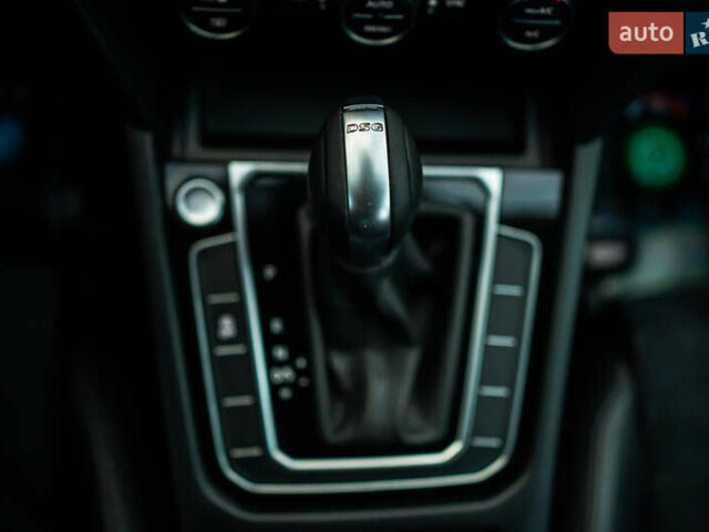 Черный Фольксваген Пассат, объемом двигателя 2 л и пробегом 215 тыс. км за 21700 $, фото 79 на Automoto.ua