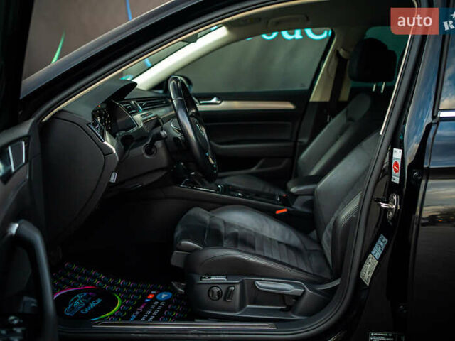 Черный Фольксваген Пассат, объемом двигателя 2 л и пробегом 215 тыс. км за 21700 $, фото 31 на Automoto.ua