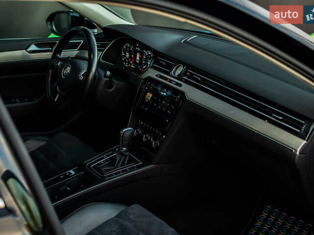 Черный Фольксваген Пассат, объемом двигателя 2 л и пробегом 215 тыс. км за 21700 $, фото 46 на Automoto.ua